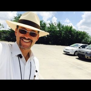 Meet your Posher, Edgar